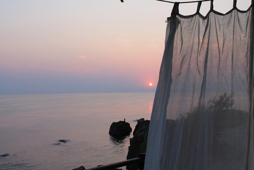 Deep Blue Guest House Sozopol Esterno foto